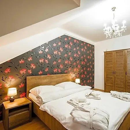 Pansky Dum 3*
